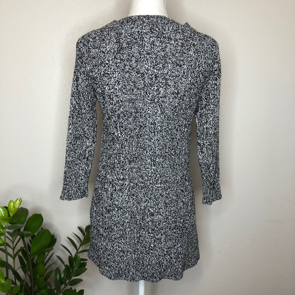 New York and Company Knitted Top - Picture 2 of 5